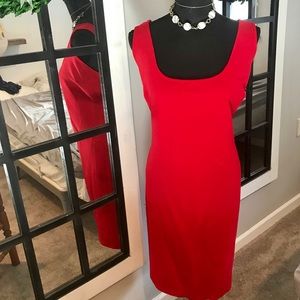 Classic bodycon red dress